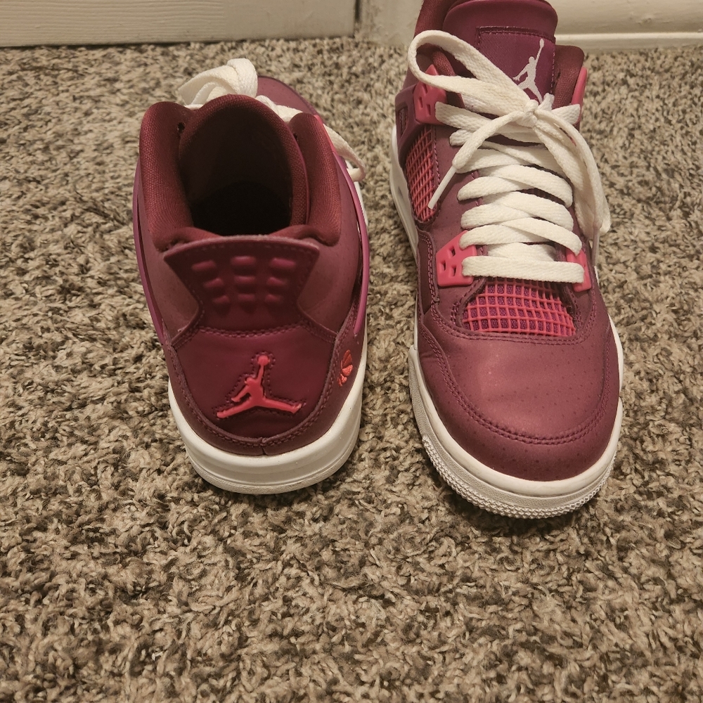 Air Jordan sneakers for children Size 7Y